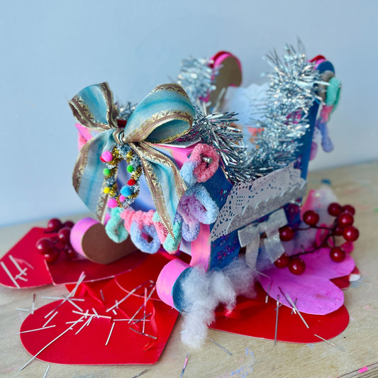 Festive Sleigh Decorating - Holiday Pop-Up!